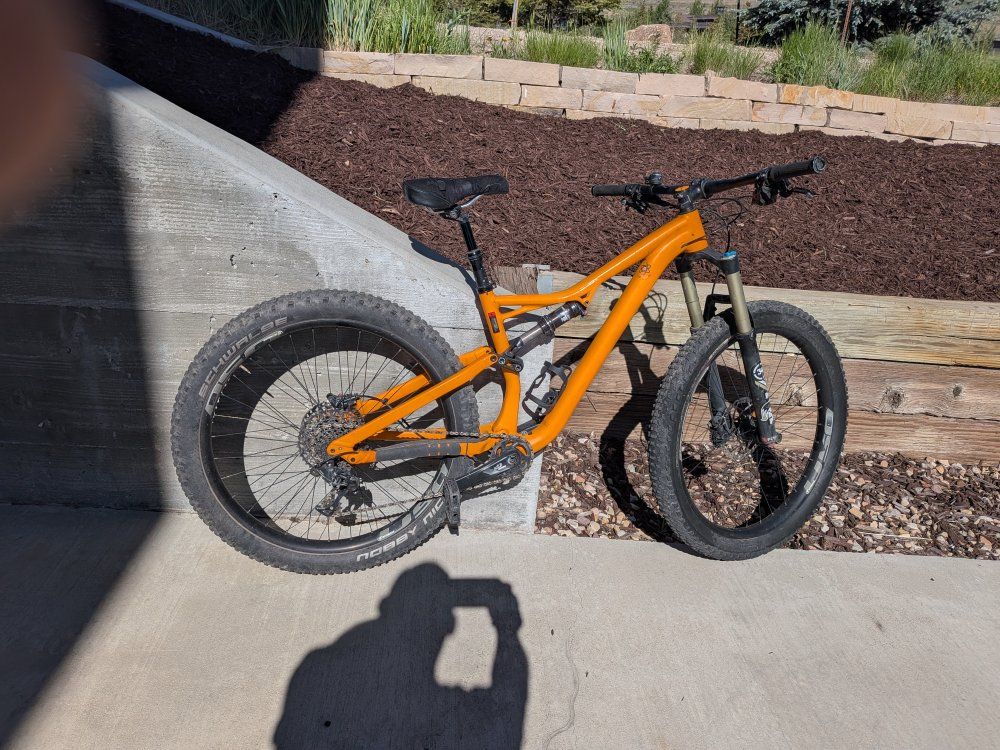 Specialized Mountain Bike 27.5+ Medium