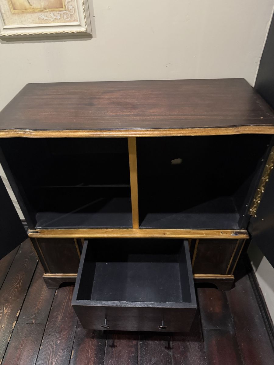 Main image 4