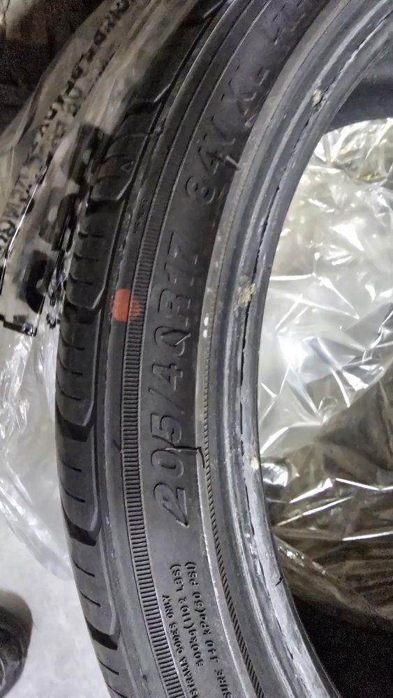 205/40R17 Milestar MS932 Sport Tires