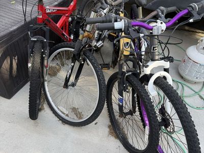 4 mountain bikes