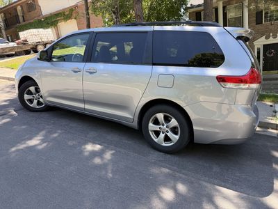 2014 Toyota Sienna LE 8-Passenger
