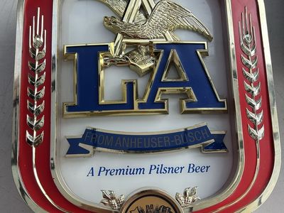 VINTAGE 1984 LA PREMIUM PILSNER ANHEUSER BUSCH BEER LIGHTED SIGN, GREAT FOR A MANCAVE, BAR or SHOP