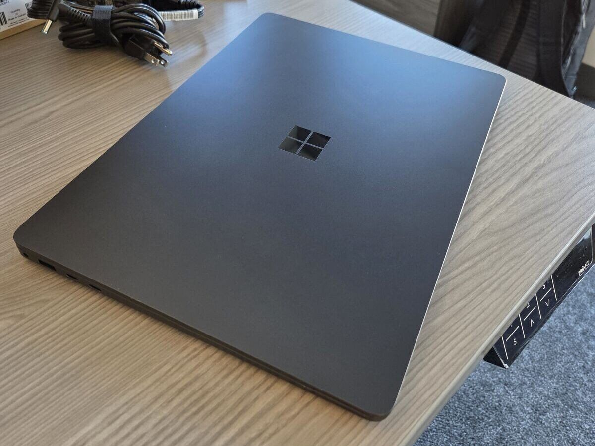 Microsoft Surface Laptop 7 (15") with Surface Dock