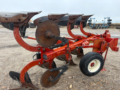 0 Case IH 145