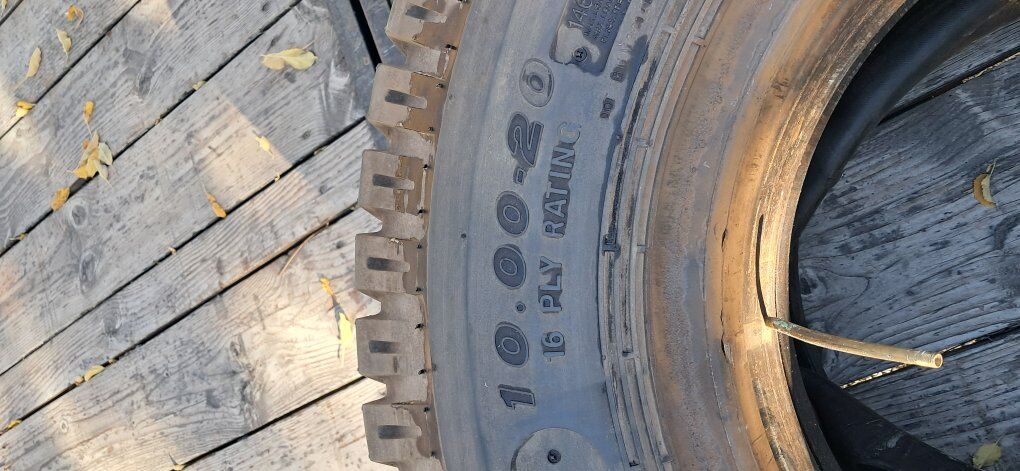 Commercial heavy duty tires for sale