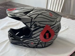 SixSixOne (661) Full-Face MTB / Downhill / BMX Helmet – Large 59–60 cm