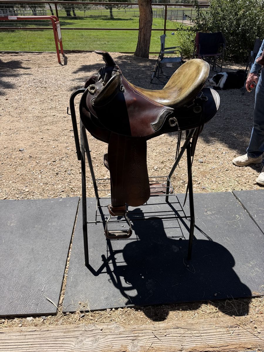 Fox Poley Australian Stock Saddle - Brown Leather