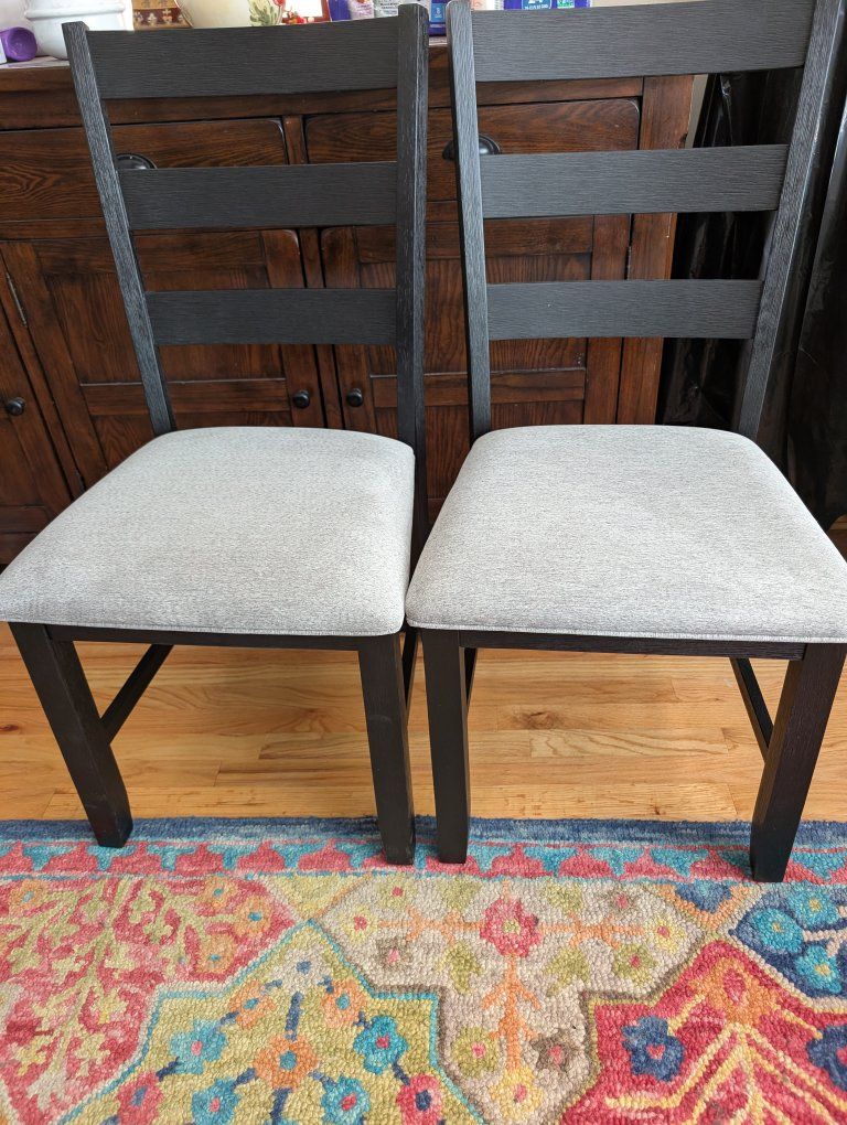 New set of Picket House Furnishings dining room chairs