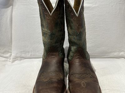 Laredo men’s size 7.5 or women’s 9 brown/green western boots