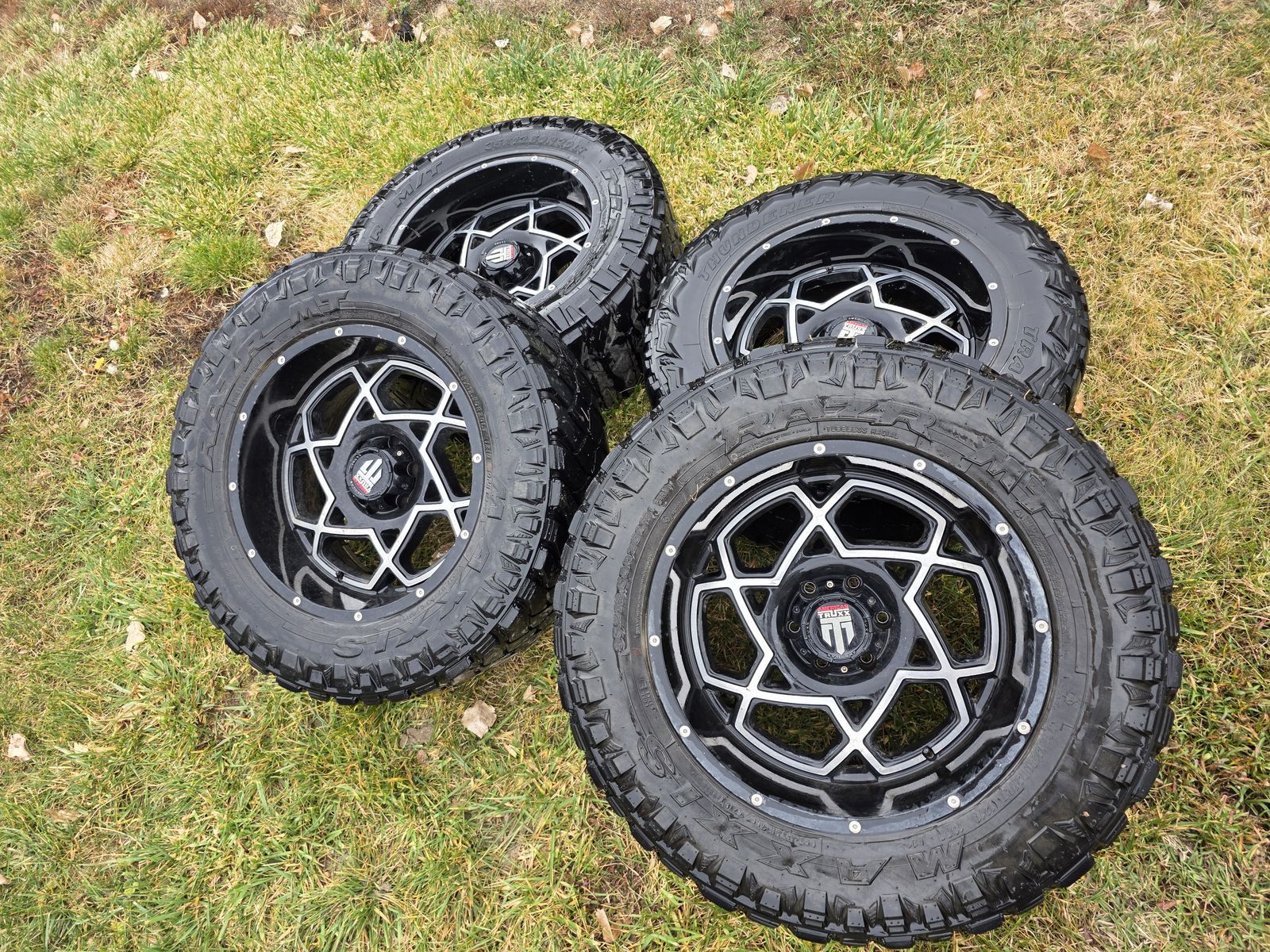 American Truxx Astro Rims 20in 12.50R 4 Wheels and 7 Tires (2 Maxxis , 5 Nitto) - Off 2008 Ford F150 (TIRE SIZE: 35X12.50R20LT)