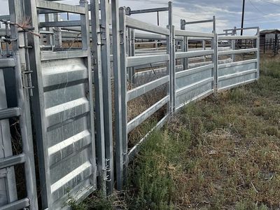 *** Used Brazzen Livestock Equipment *** NEED TO SELL