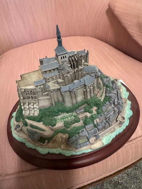 Lenox Mont-Saint-Michel – Great Castles of the World Collection (1996)