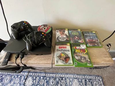 ORIGINAL XBOX WITH GAMES