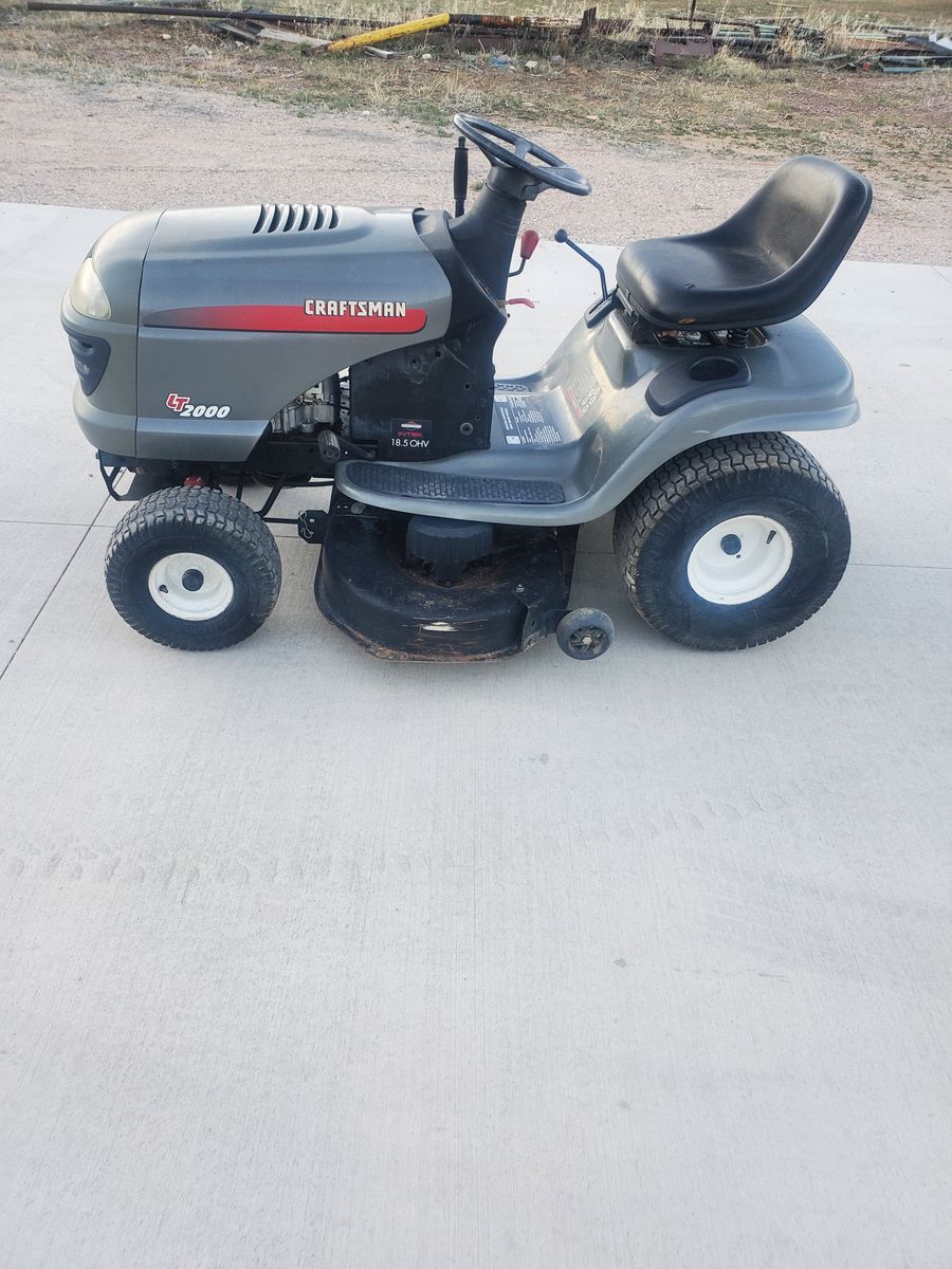 Craftsman LT 2000 mower