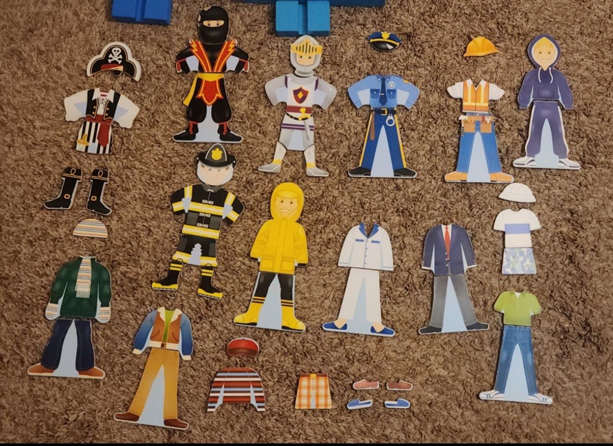 Magnetic pretend play dolls