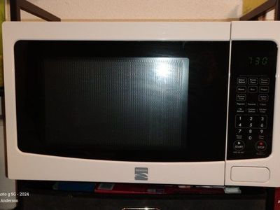 Kenmore Countertop Microwave White with Digital Display