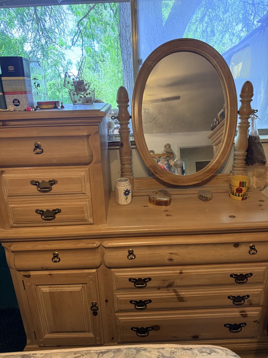 Solid Pine Queen Bedroom Set - Queen Bed Frame, Foot Stool, Dresser with Mirror, Wardrobe, Dresser, Nightstand