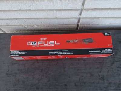Milwaukee M12 fuel 1/4" ratchet