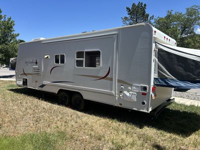 2005 Jayco Jay Feather. Hybrid travel trailer. 25 foot .