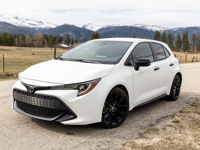 2020 Toyota Corolla Hatchback SE Nightshade Edition
