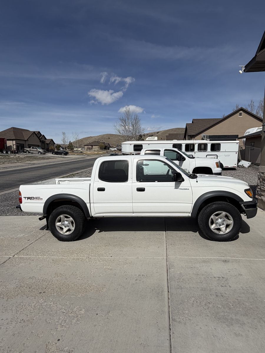 2002 TOYOTA TACOMA V6