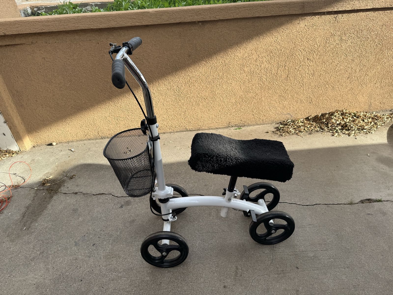 Folding Knee Walker with Storage Basket, Crutch Alternative for Adults and Seniors