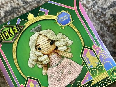 Wicked - Glinda - Pink Witch - Crochet Kit