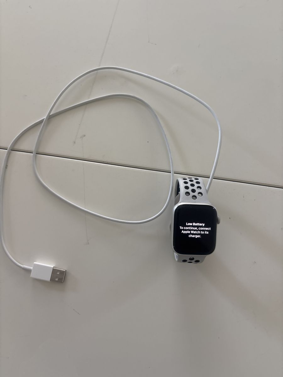 Apple Watch Series 4 Nike edition
