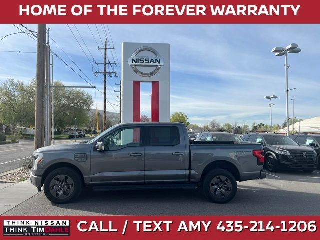 2022 Ford F-150 Lightning Lariat