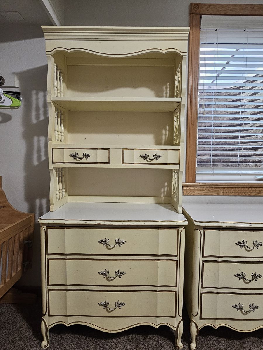 Vintage bedroom set