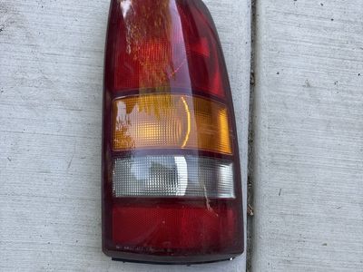 Guide Automotive Tail Light Assembly Lens R hand for 99-Chevrolet truck