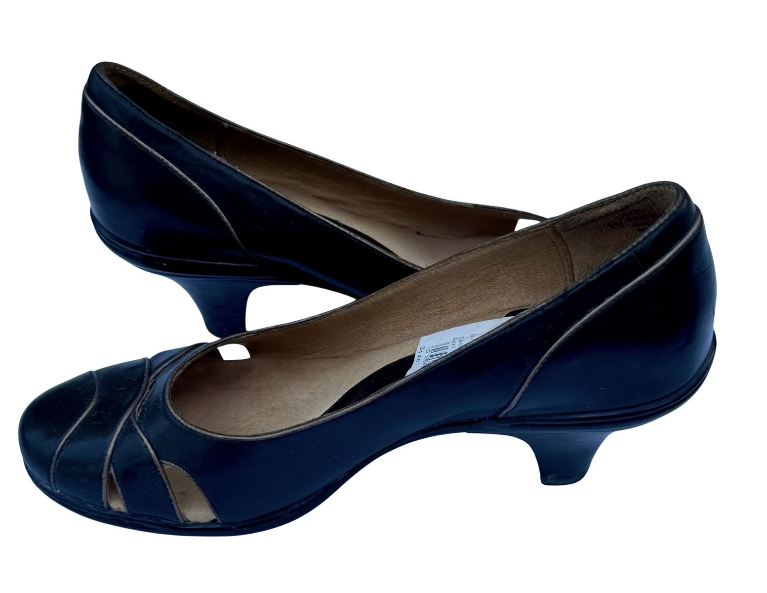 Söfft Cara Women's Black Leather Cutout Low Heel Pumps Size 9