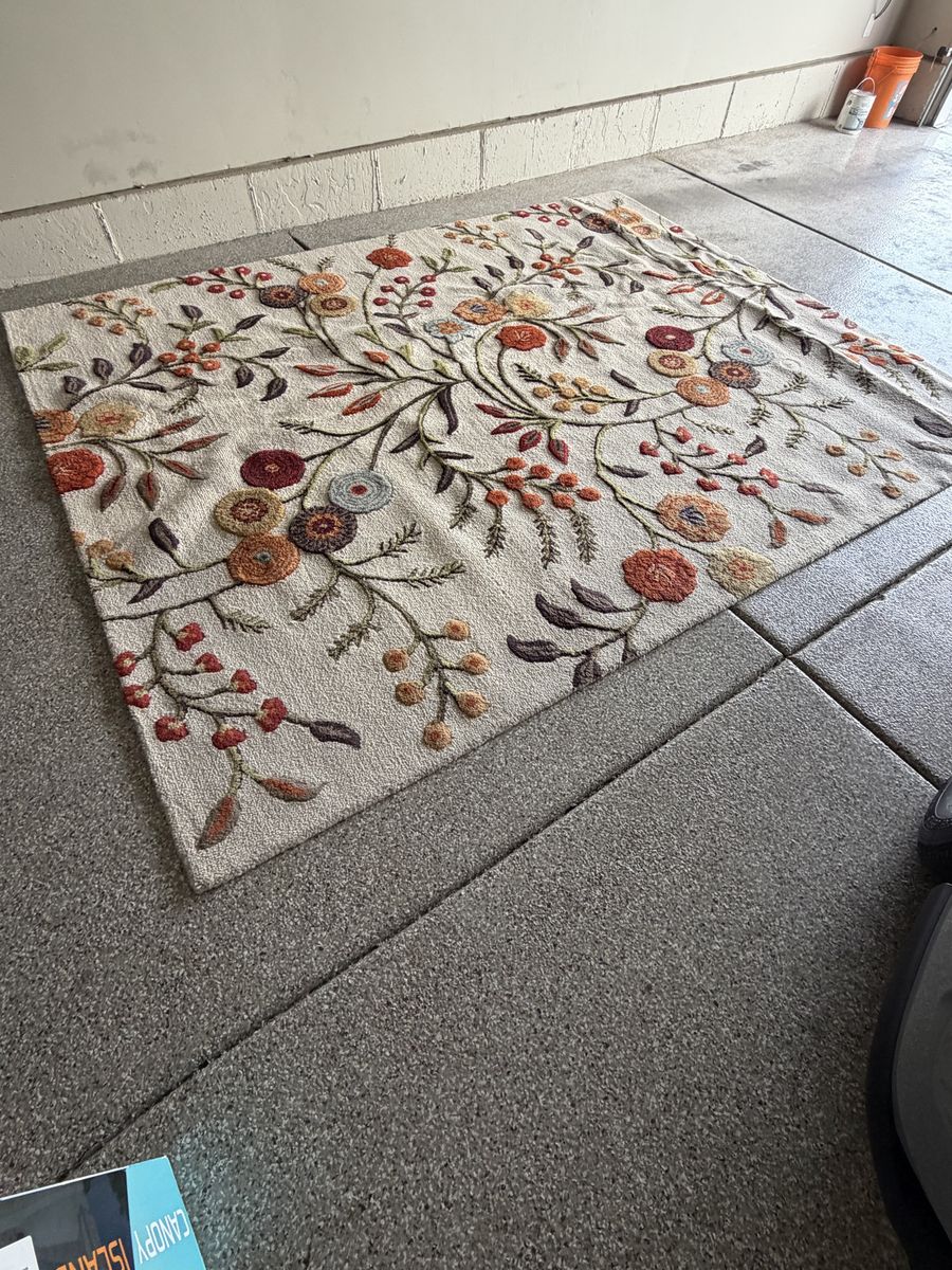 Area rug 8’x10’ low pile 100% wool