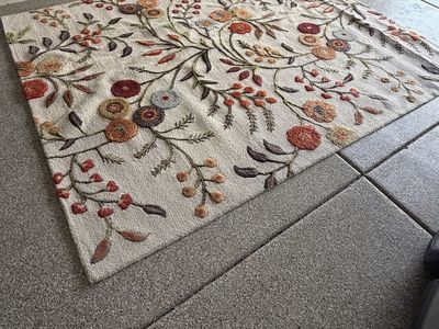 Area rug 8’x10’ low pile 100% wool