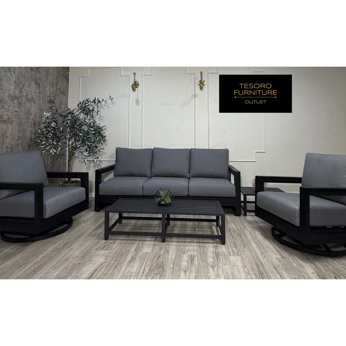 NEW HENREDON PATIO SET WE OFFER DELIVERY