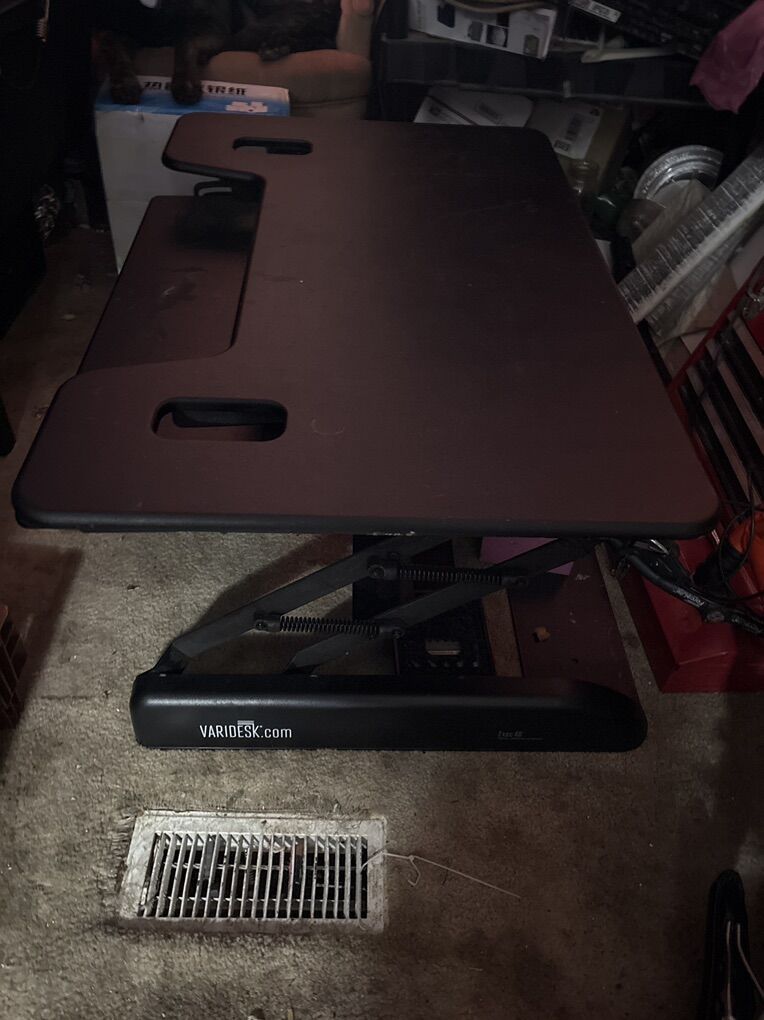 Veridesk exec Standing Desk