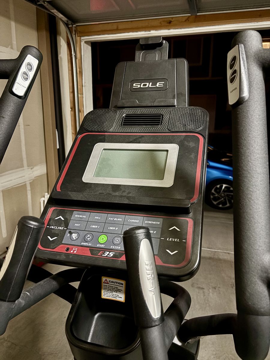SOLE E35 Elliptical – Like New – Barely Used