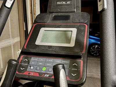 SOLE E35 Elliptical – Like New – Barely Used