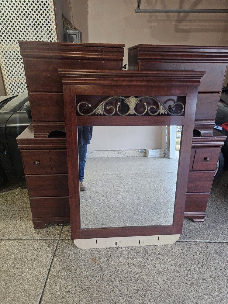 $60 Dresser set.