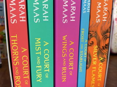 Court of Thorns and Roses Set