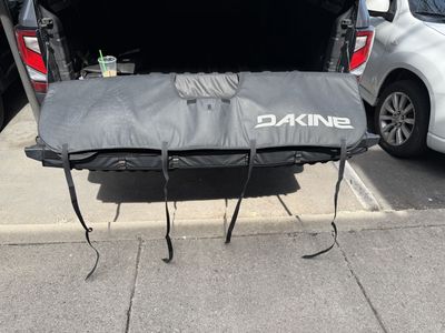 Dakine DLX Curve tailgate pad MTB