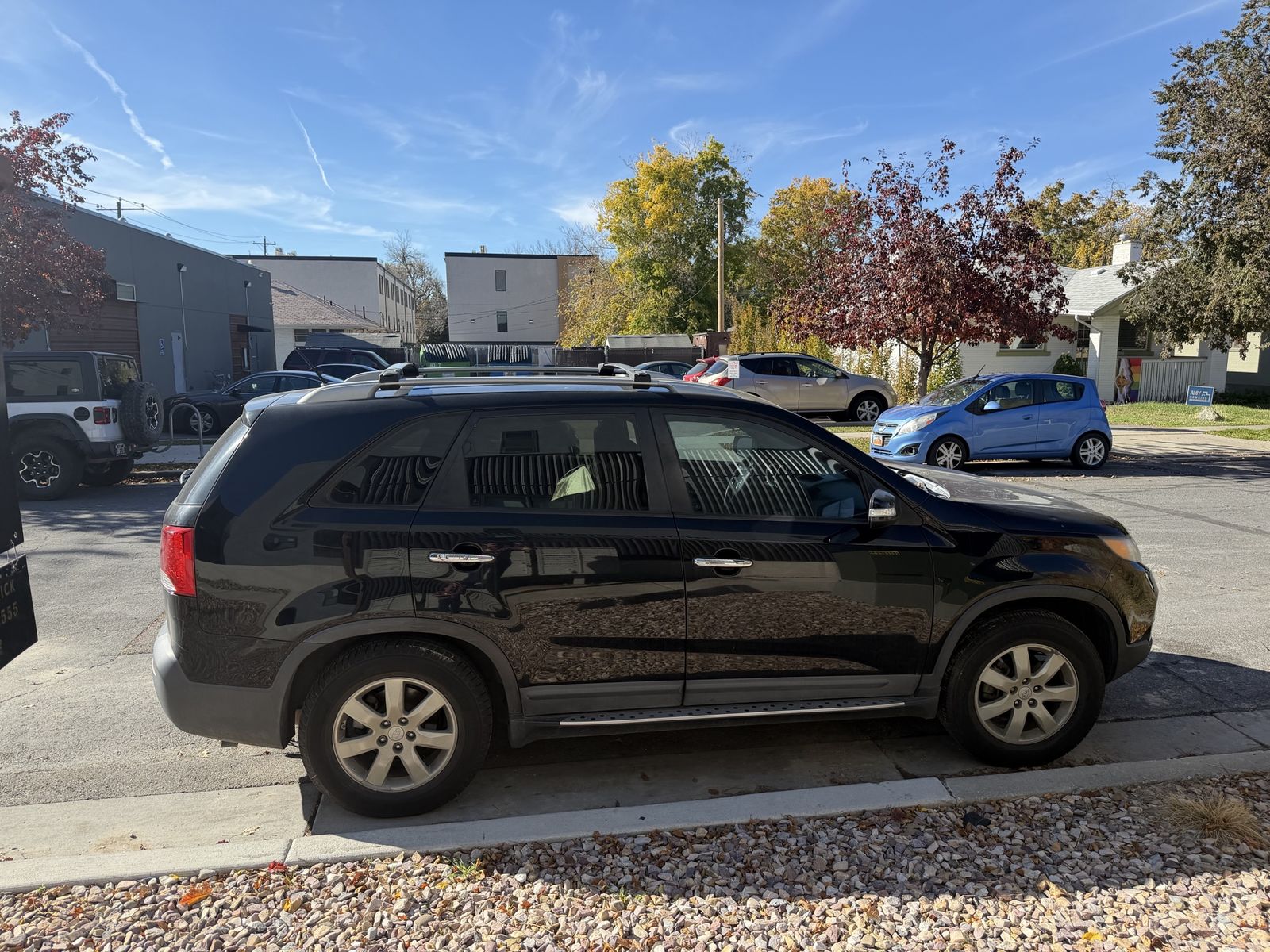 2011 Kia Sorento, Black SUV, Roof Rack, Tow Hitch