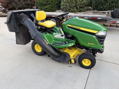 John Deere x350 Lawn Tractor