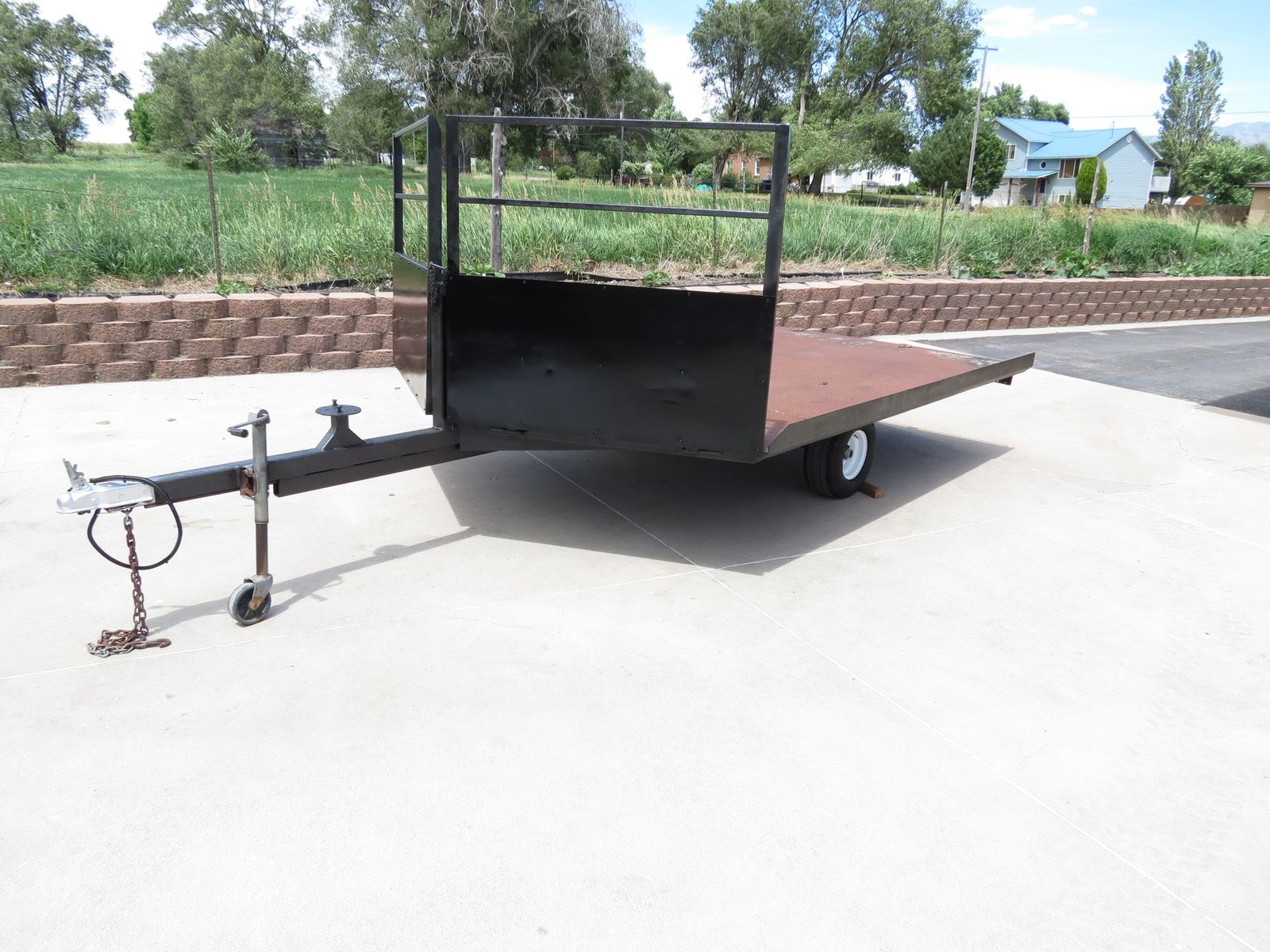 Solid 8 X 10 trailer with ramps