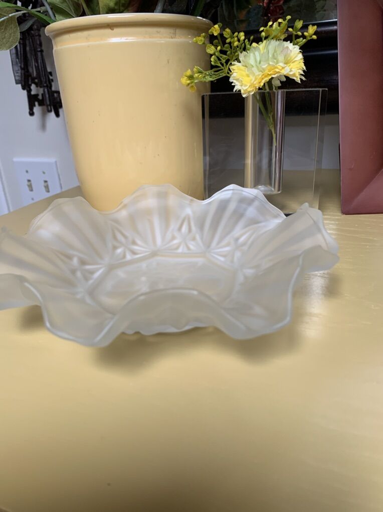 Vintage Federal Glass Ruffled Edge Frosted Bowl