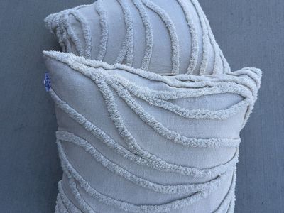Set of 2 Cream Throw Pillows