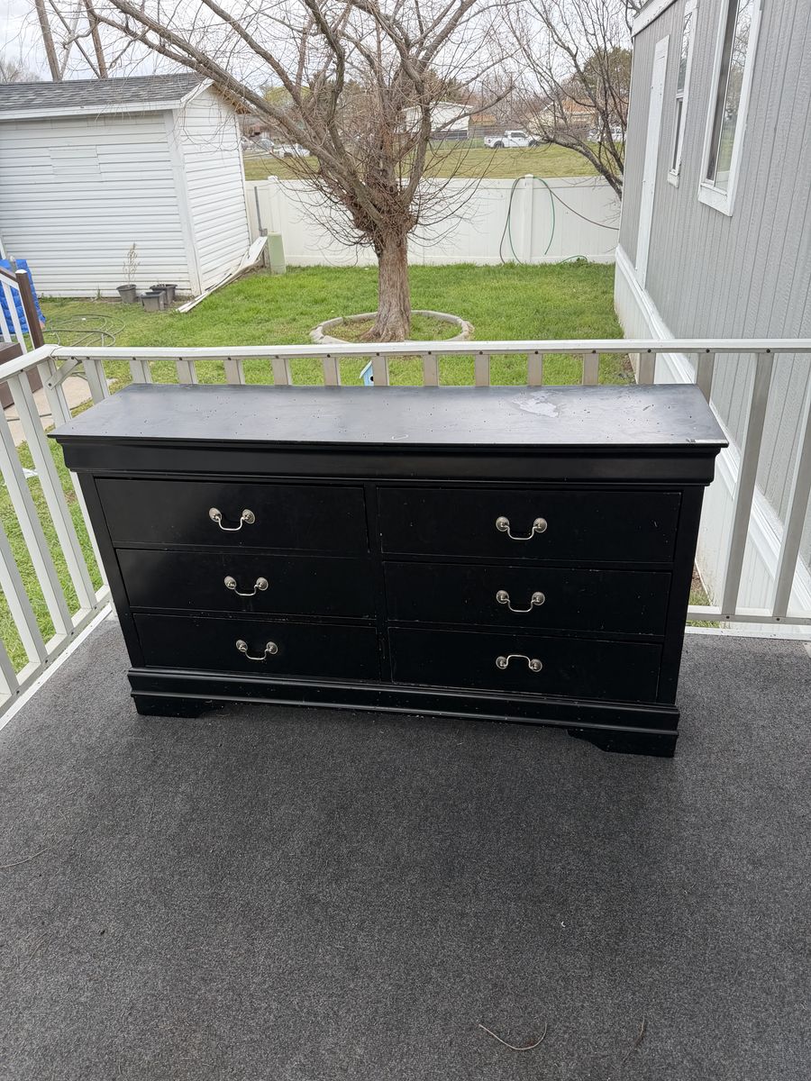 Free Dresser
