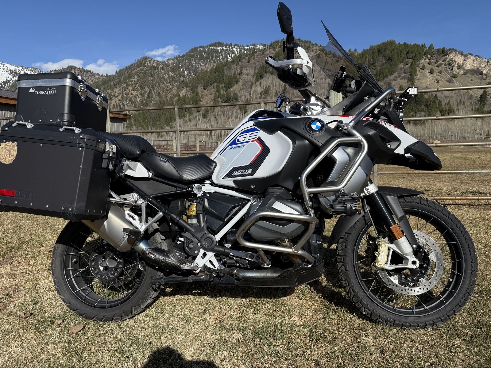 2022 BMW R1250GSA Low