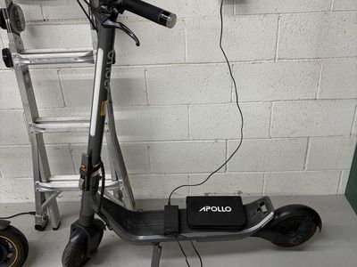 APOLLO GO Electric Scooter in perfect working condition