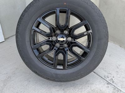 Chevy Silverado 1500 Tahoe Denali Rims and Tires 275/60R20 Hankook Dynapro